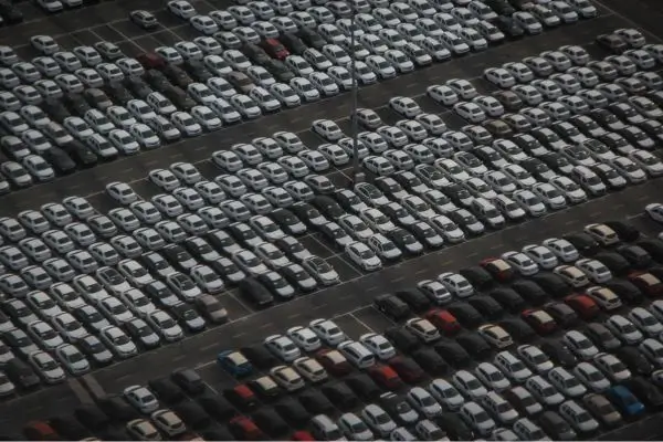 Comprar carro de leilão é seguro? Guia completo para fazer bons negócios com confiança